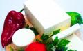 Kaloriinnehållet i Adyghe-ost och dess fördelar i kostnäring